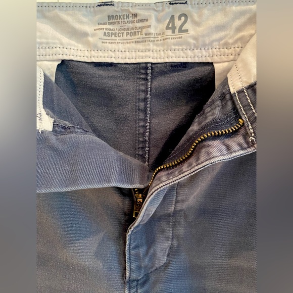 Old Navy ‘Broken-in Khaki’ shorts - Picture 2 of 5